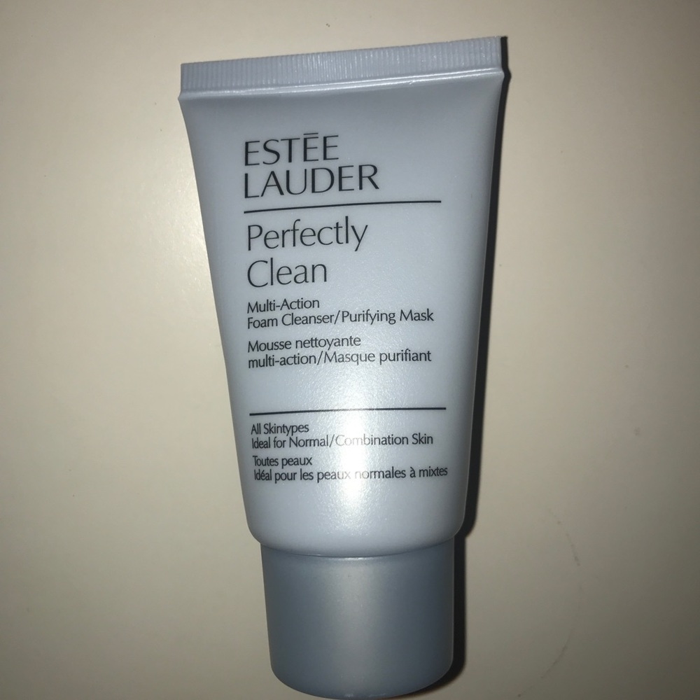 Estēe Lauder foam cleanser